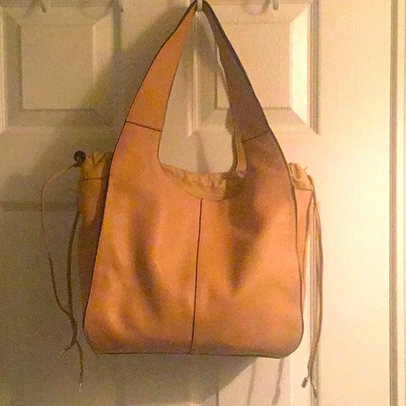 VINCE CAMUTO,” Leather bag, tan/black/red/snake🌸 - Picture 2 of 4